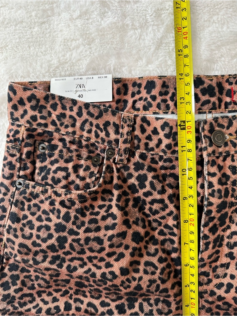 Leopard Print Wide Leg Denim Pants - Picture 7 of 9